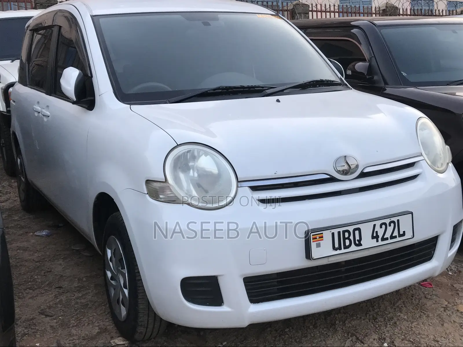 Toyota Sienta 2007 White