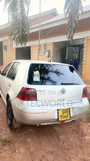Volkswagen Golf 2.0 GLS 5-Door Automatic 2000 Silver