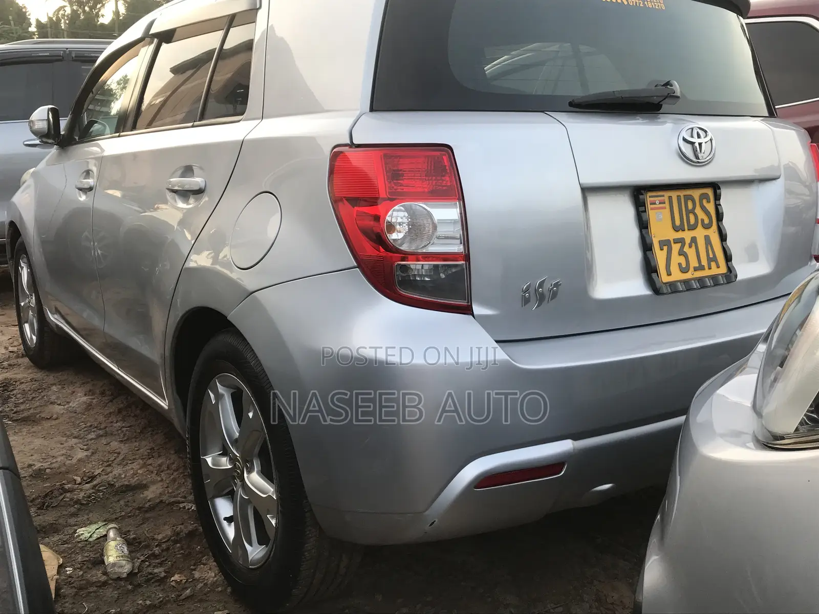 Toyota IST 2010 Silver
