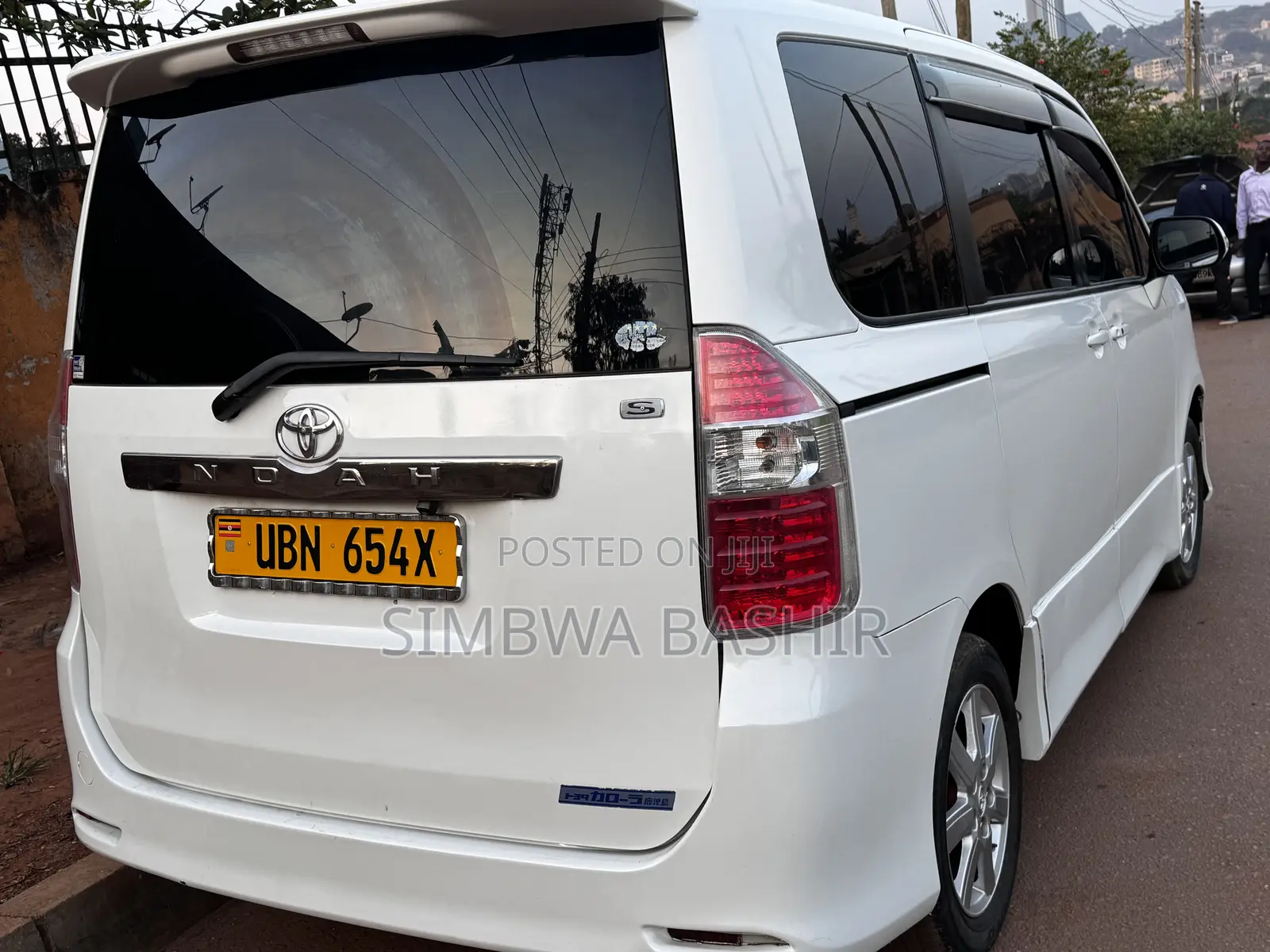 Toyota Noah 2009 White