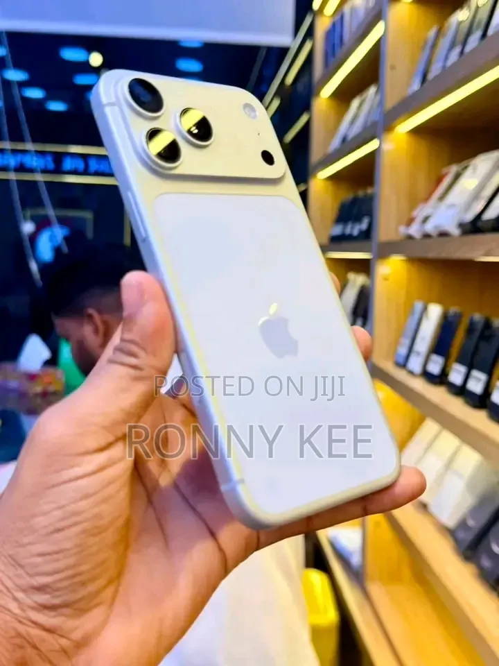 New Apple iPhone 17 Pro Max 256 GB Silver