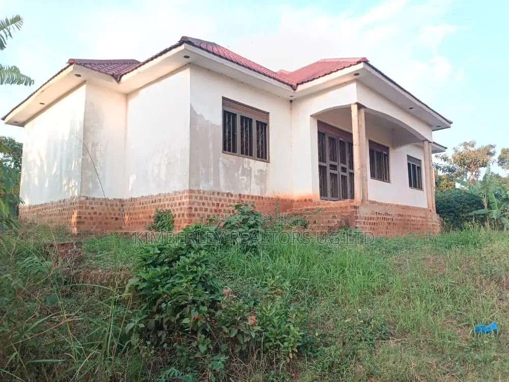 3bdrm House in Kira for sale