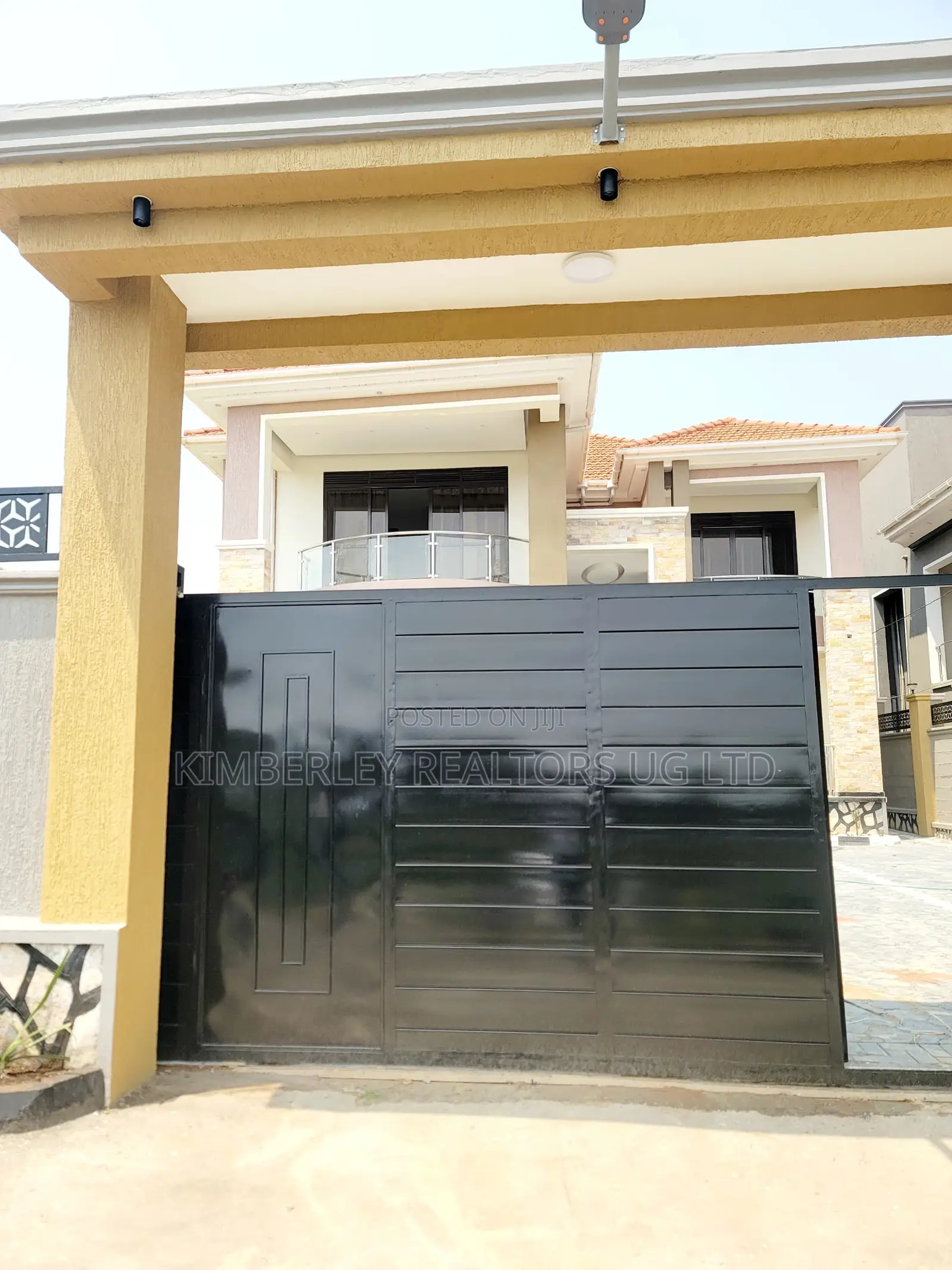5bdrm House in Division A for sale