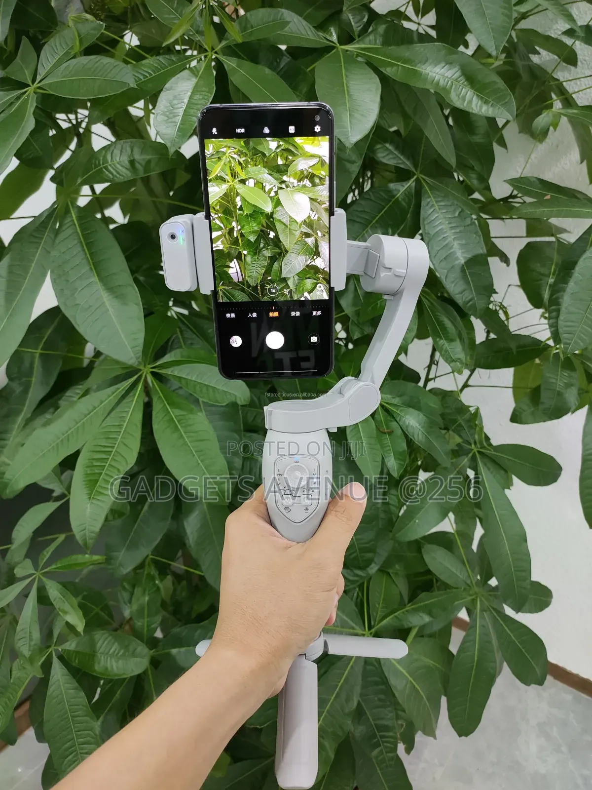 L7Cpro Plus Is a 3-Axis Foldable Smartphone