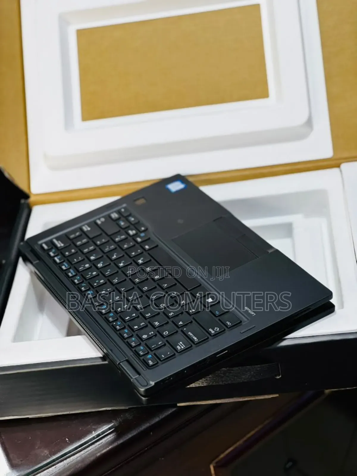 New Laptop Dell Latitude 7390 2-in-1 8GB Intel Core i7 SSD 256GB