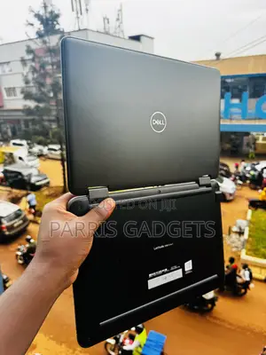 Laptop Dell Latitude 3190 2-in-1 8GB Intel Celeron SSD 128GB