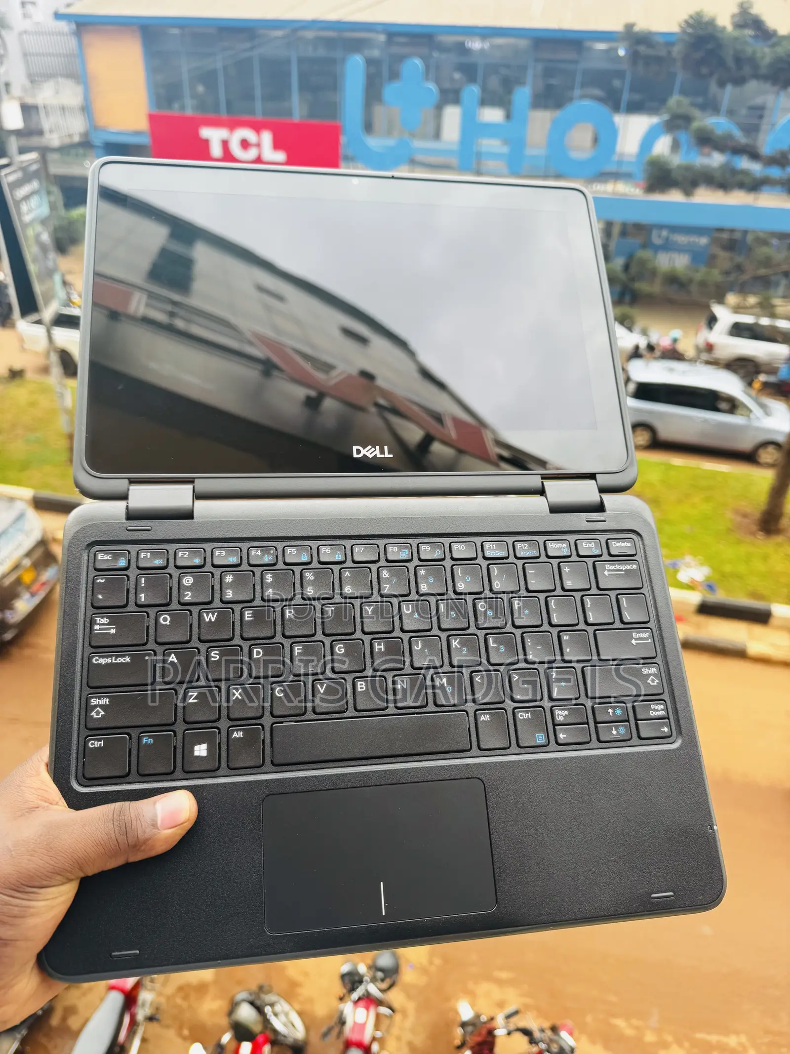 Laptop Dell Latitude 3190 2-in-1 8GB Intel Celeron SSD 128GB