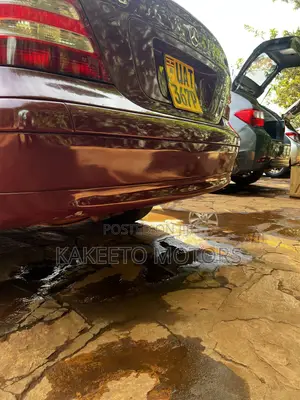 Mercedes-Benz C200 2003 Maroon