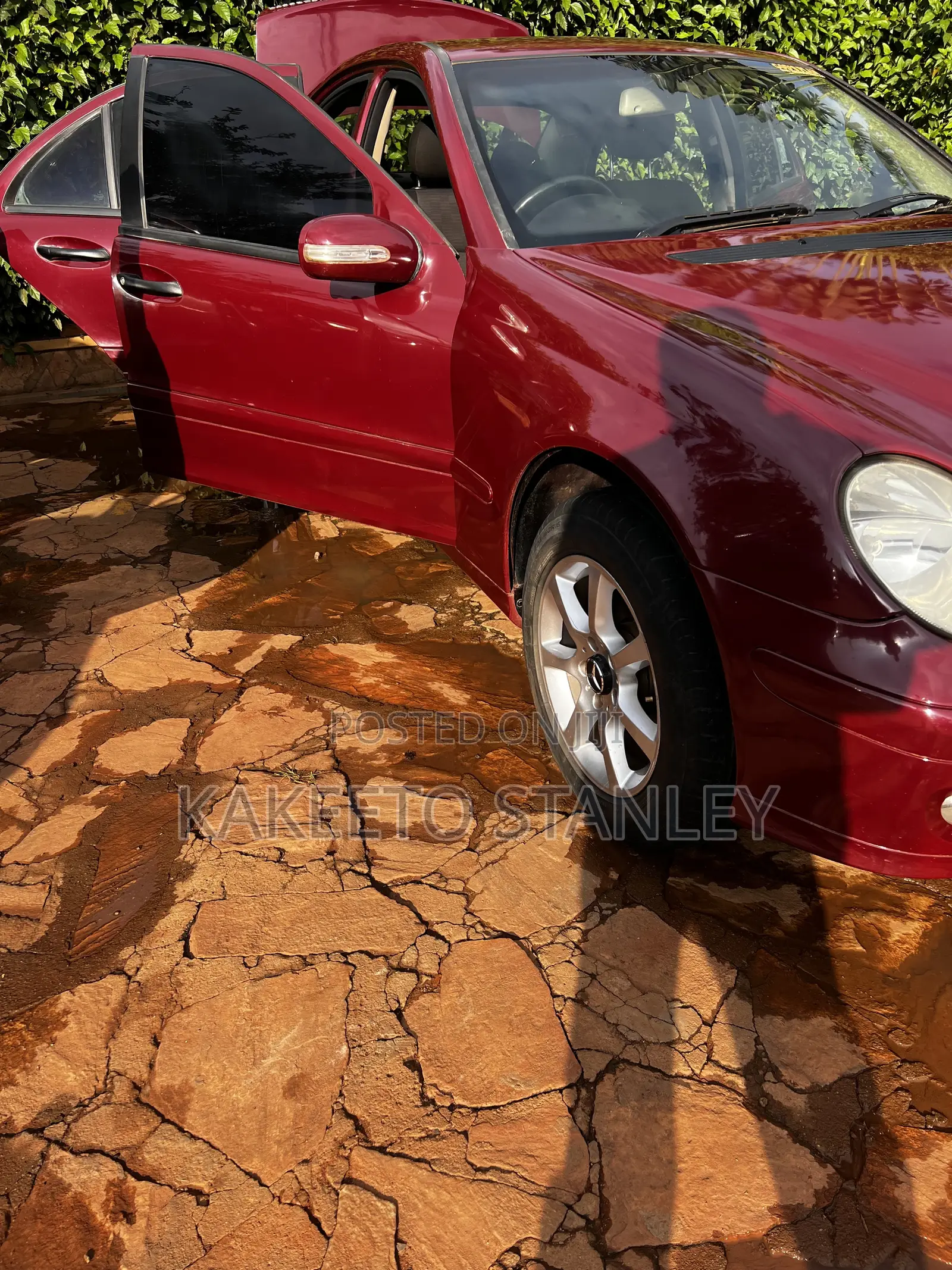 Mercedes-Benz C200 2003 Maroon