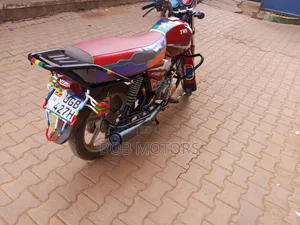 TVS HLX 125 2024 Red