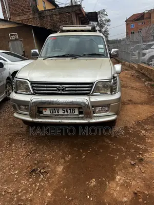 Toyota Land Cruiser Prado 2000 Silver