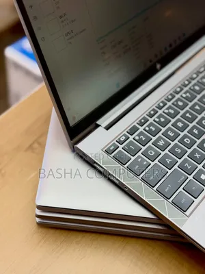 New Laptop HP ZBook Firefly 14 G7 32GB Intel Core i7 SSD 512GB