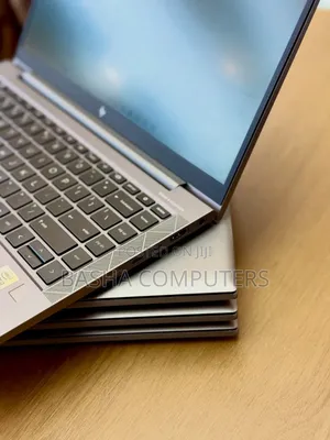 New Laptop HP ZBook Firefly 14 G7 32GB Intel Core i7 SSD 512GB
