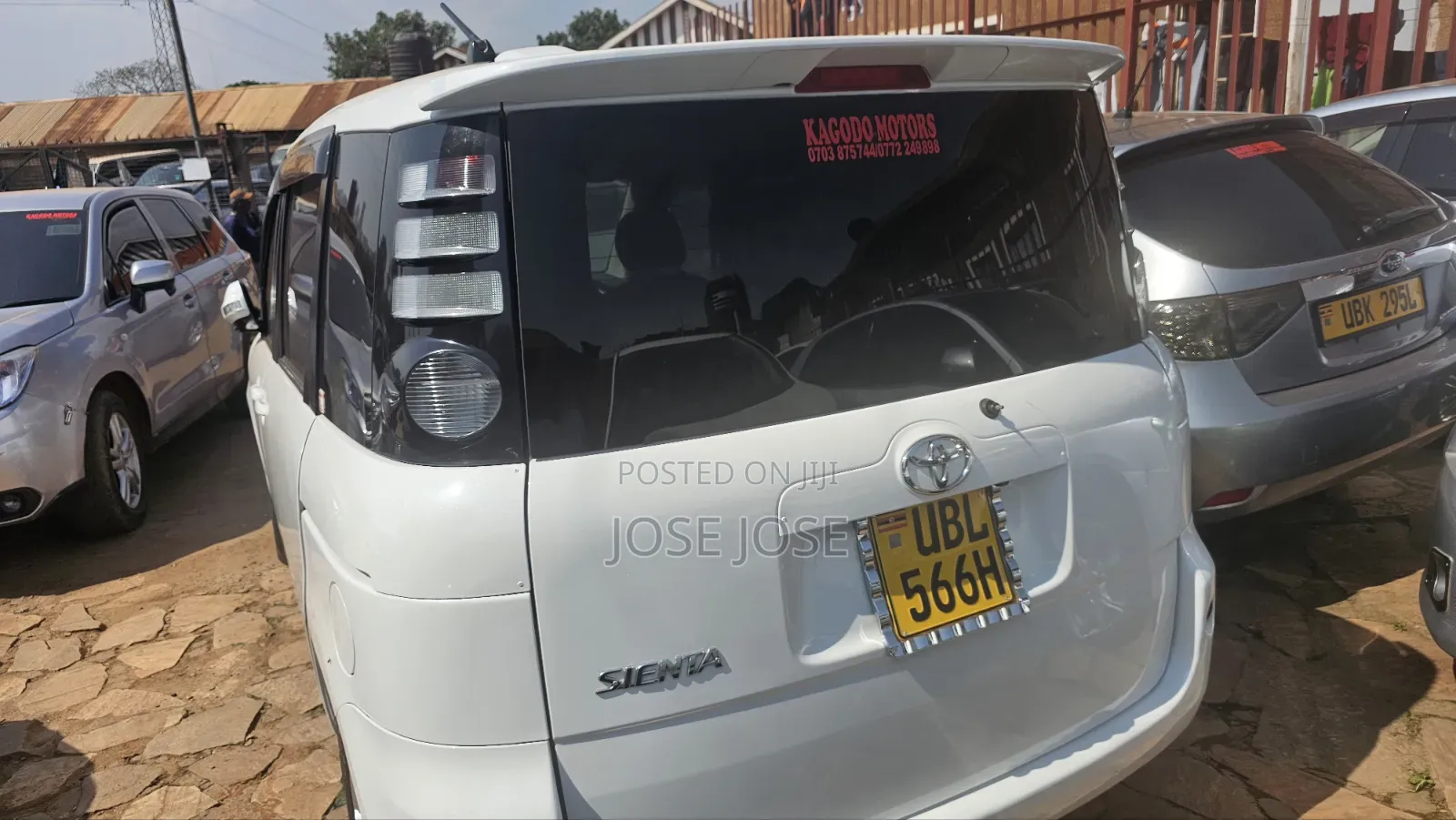 Toyota Sienta 2010 White