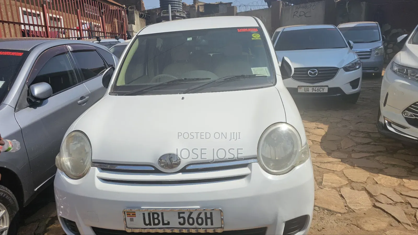 Toyota Sienta 2010 White