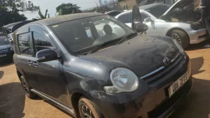 Toyota Sienta 2010 Gray