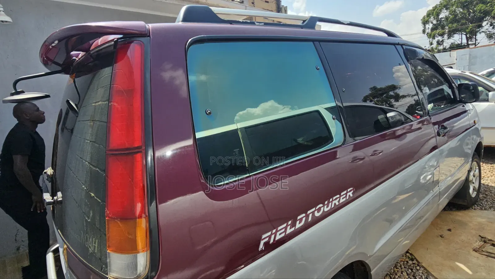 Toyota Noah 2001 Maroon