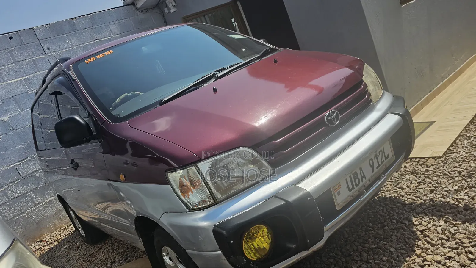 Toyota Noah 2001 Maroon