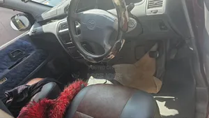 Toyota Noah 2001 Maroon