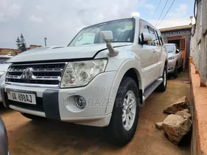 Mitsubishi Pajero 2011