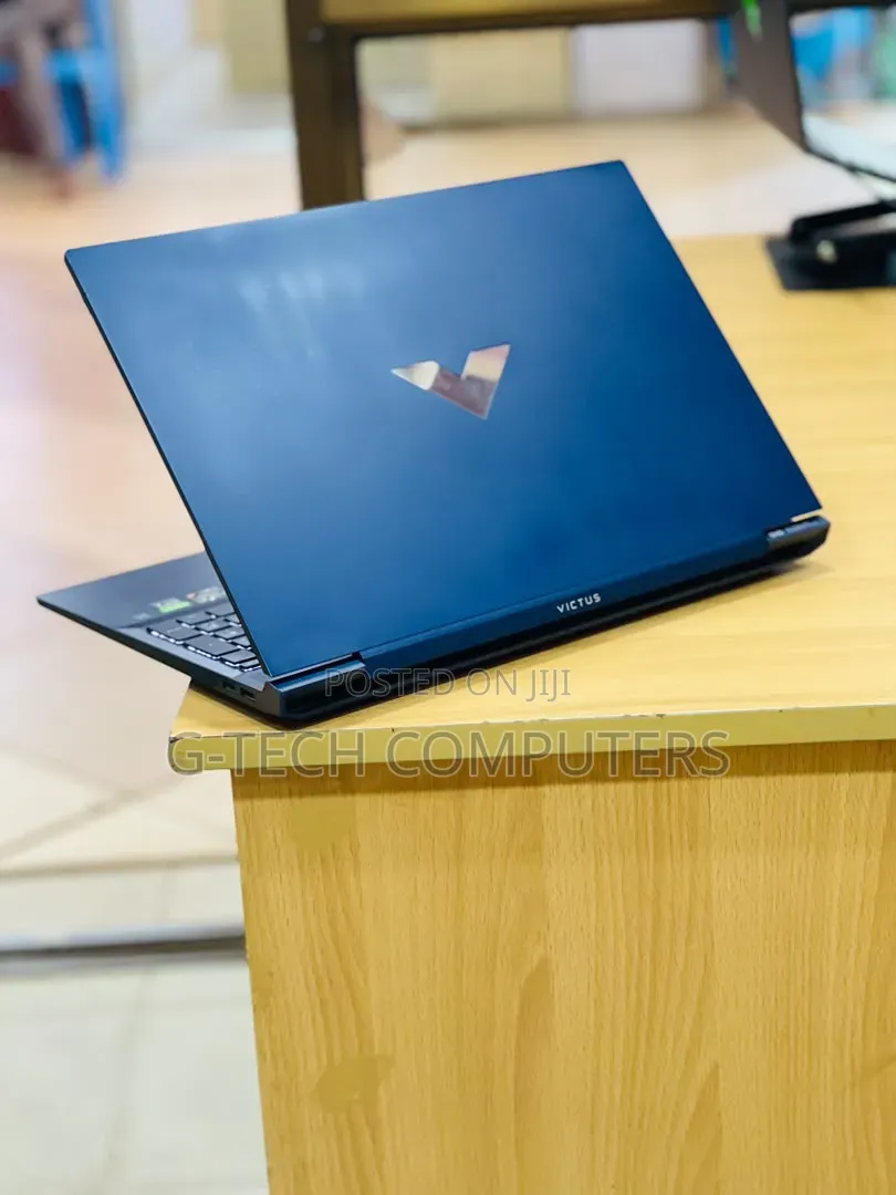 New Laptop HP Victus 16 16GB AMD Ryzen 5 SSD 512GB