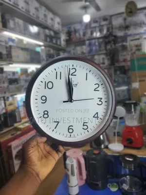 Classic Sonam Quartz Analog Wall Clock