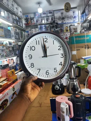 Classic Sonam Quartz Analog Wall Clock