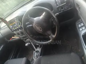 Toyota Succeed 2003 Silver