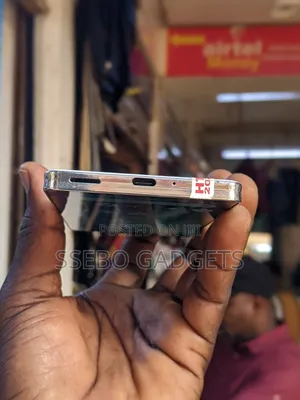 Sharp Aquos zero6 128 GB White