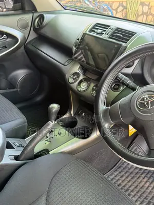 Toyota Vanguard 2010 White