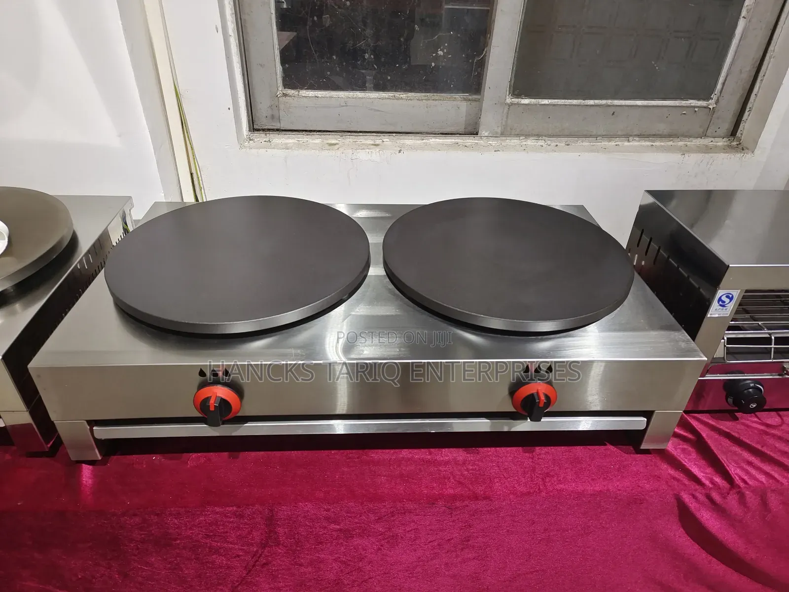 Double-Head Commercial Crepe Maker / Pancake Machine.