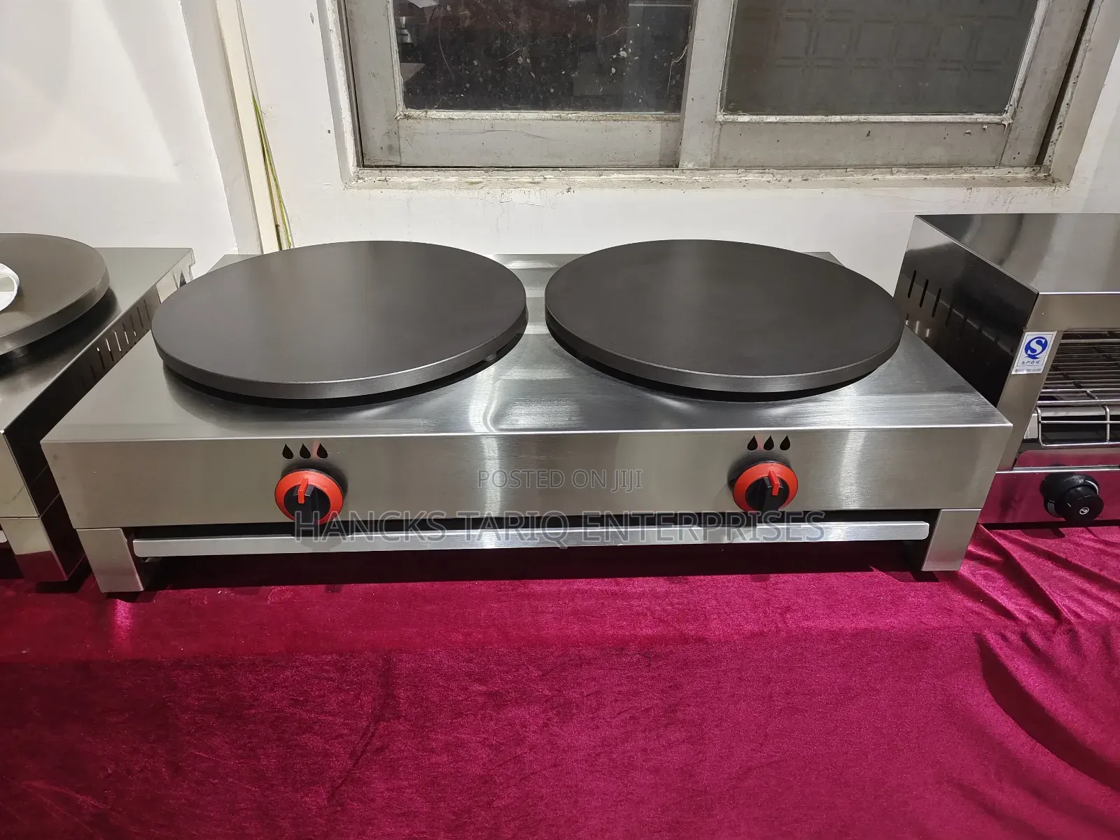 Double-Head Commercial Crepe Maker / Pancake Machine.