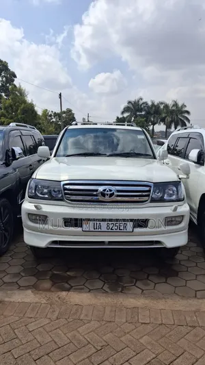 Toyota Land Cruiser 2003 White