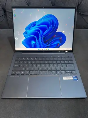 Laptop HP Dragonfly G4 16GB Intel Core i7 SSD 512GB