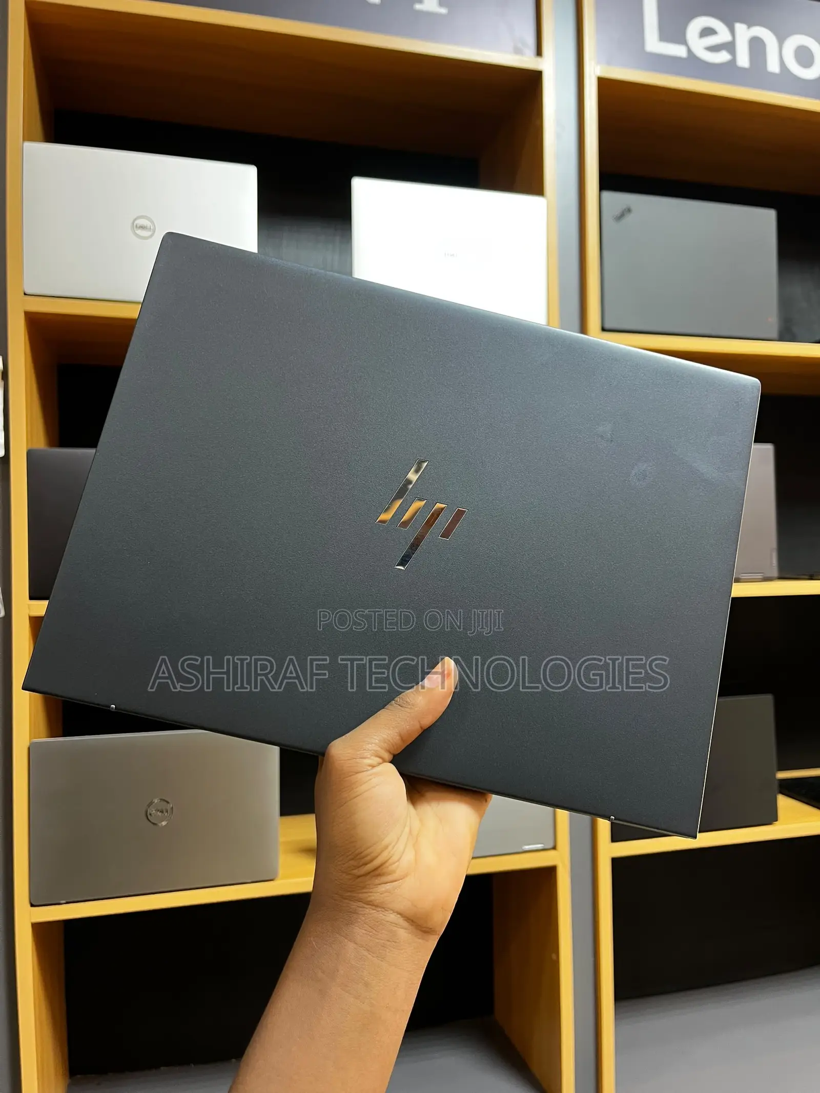 Laptop HP Dragonfly G4 16GB Intel Core i7 SSD 512GB