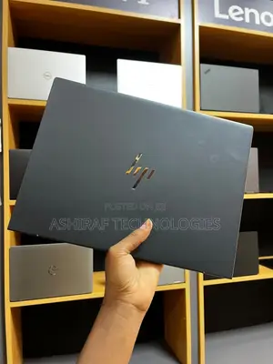Laptop HP Dragonfly G4 16GB Intel Core i7 SSD 512GB