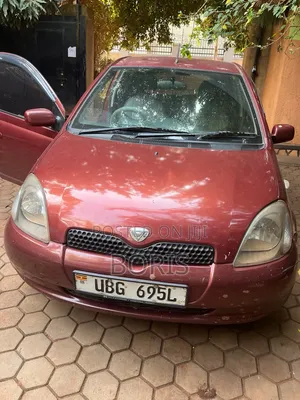 Toyota Vitz 2001 Red