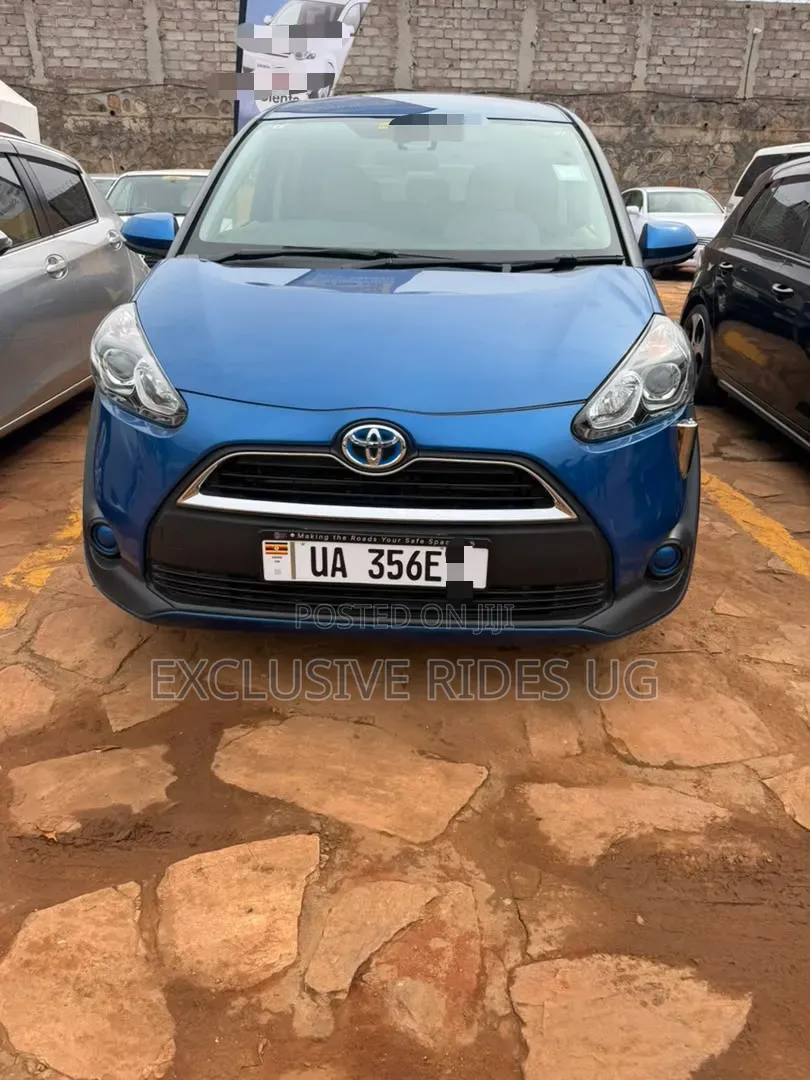 Toyota Sienta 2016 Blue
