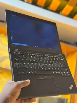 Laptop Lenovo ThinkPad X270 8GB Intel Core i5 HDD 320GB