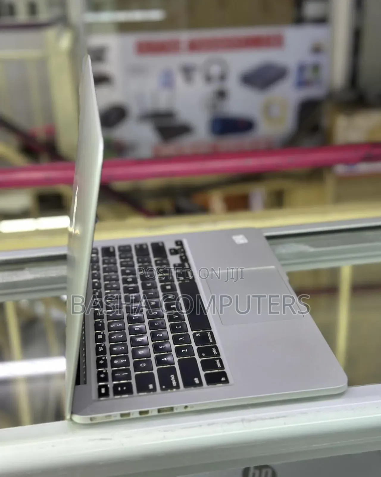 New Laptop Apple MacBook 2015 8GB Intel Core i5 SSD 256GB
