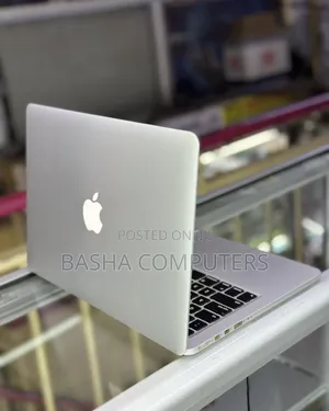 New Laptop Apple MacBook 2015 8GB Intel Core i5 SSD 256GB