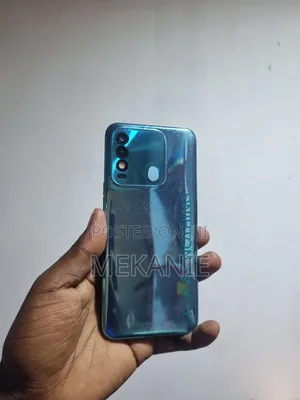 Tecno Spark 8 64 GB Blue