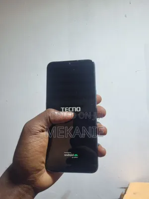 Tecno Spark 8 64 GB Blue