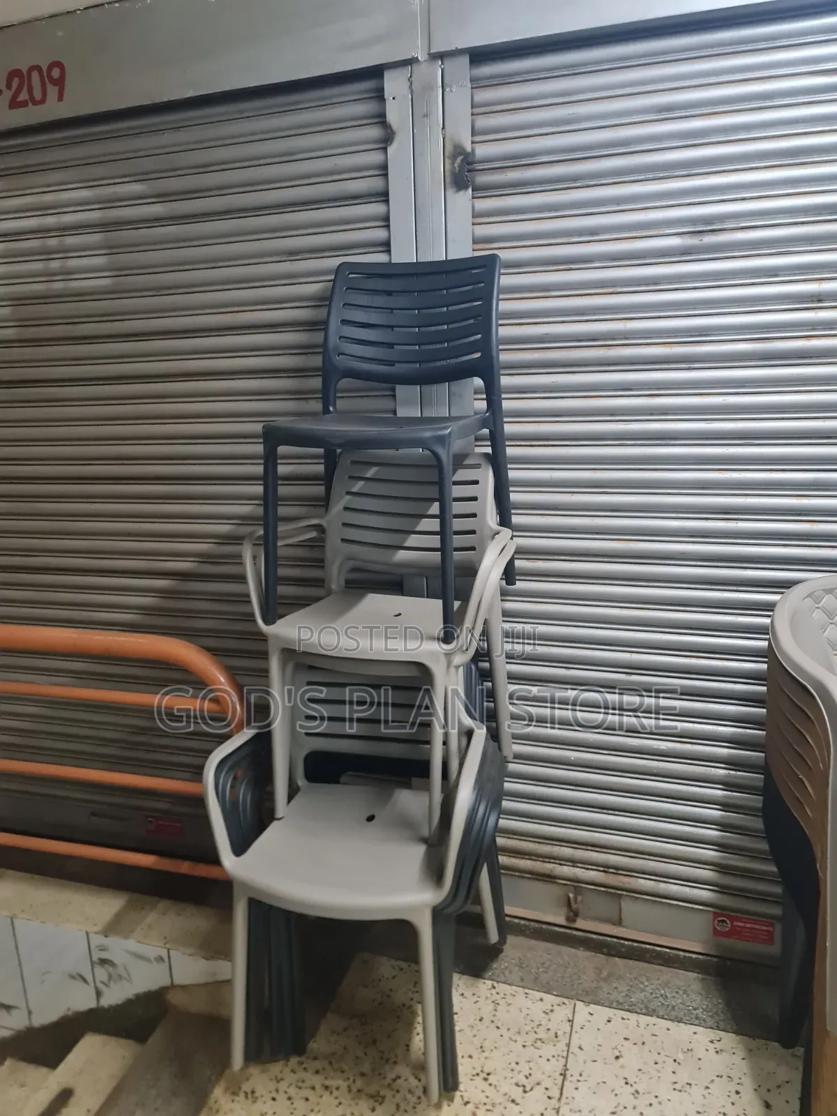 923B Plastic Chairs Plastic Chairs