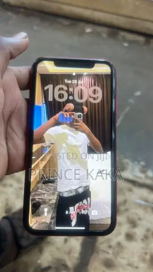 Apple iPhone 11 64 GB Red