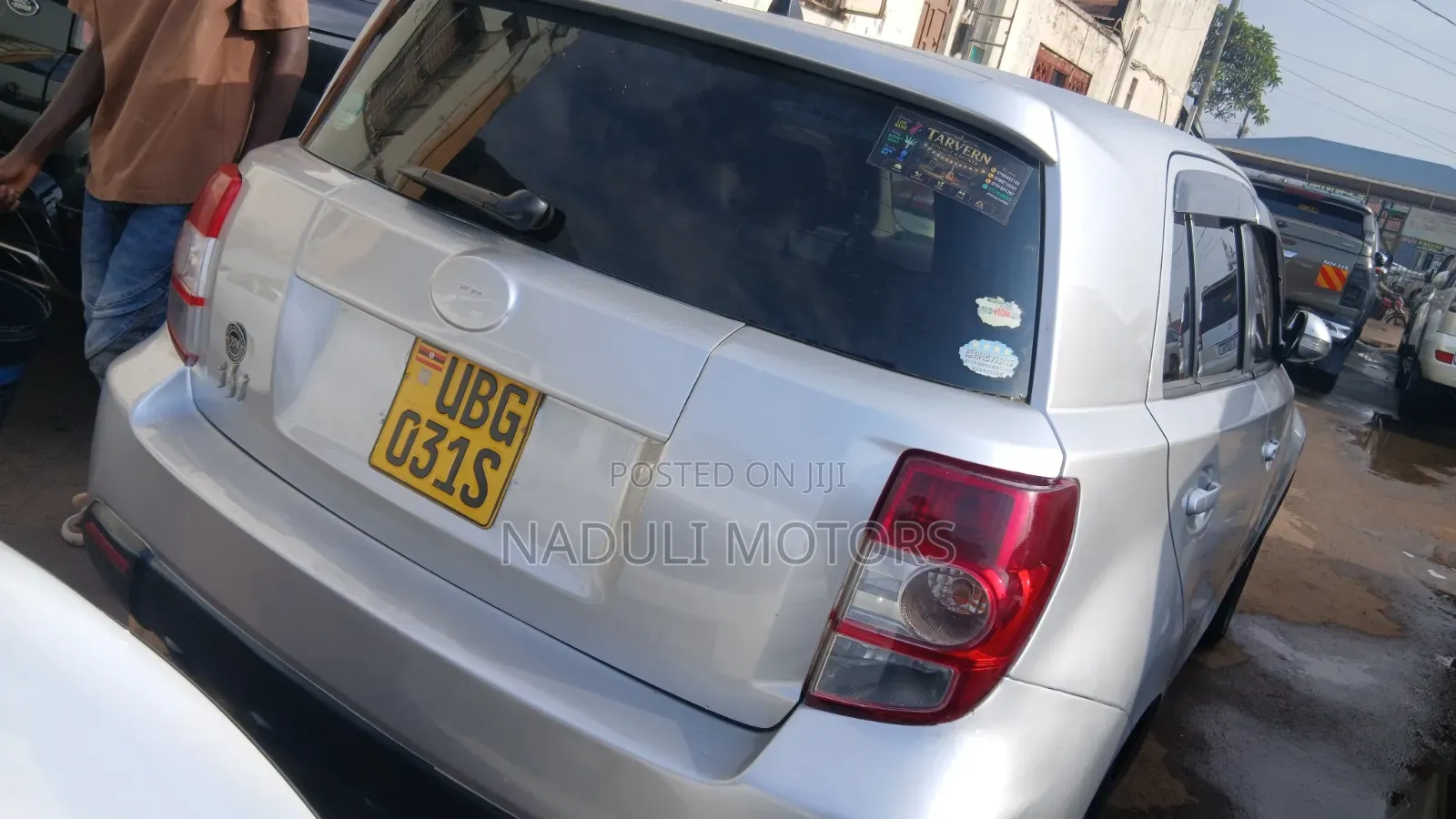 Toyota IST 2010 Silver