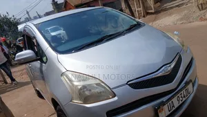 Toyota Ractis 2010 Silver