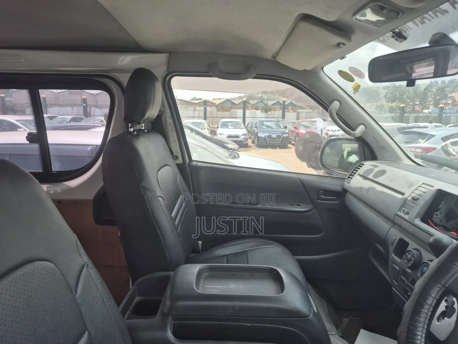 Toyota HiAce 2012 Black