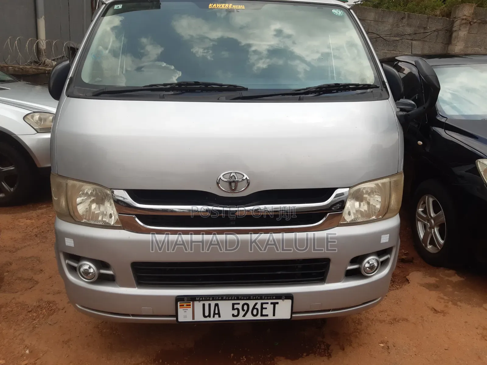 Toyota HiAce 2010 Silver