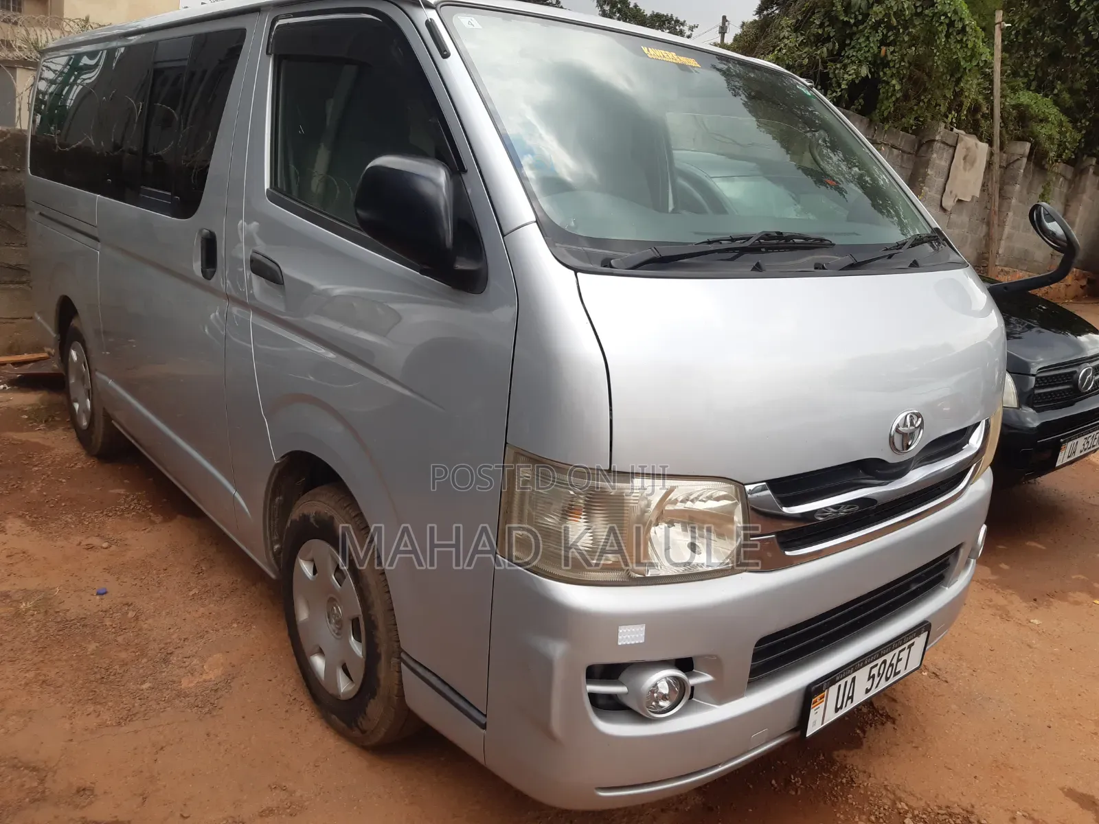 Toyota HiAce 2010 Silver